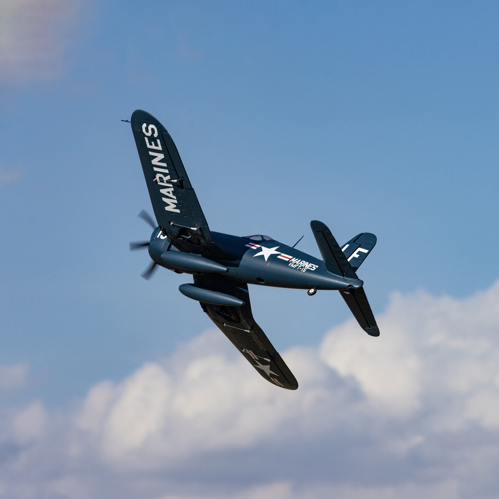 【予約販売】本 E-flite F4U-4 Corsair 1.2m BNF Basic with AS3X and SAFE 航空機・ヘリコプター